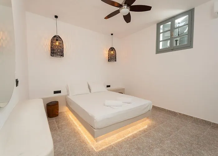 Lemon Garden * Chora (Ios)